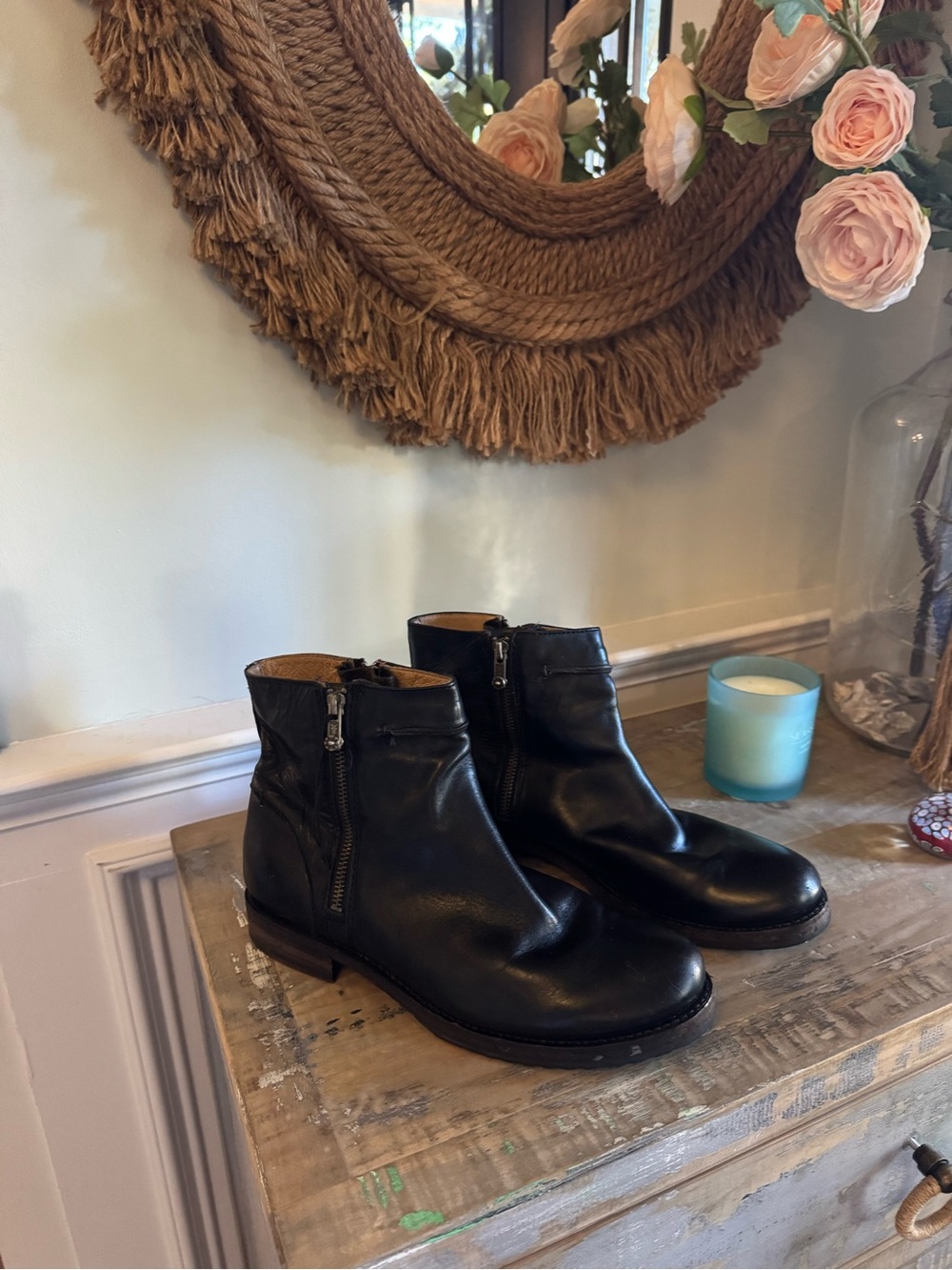 Vintage Early 2000s FRYE Black Leather Side Zip Boots Size 10